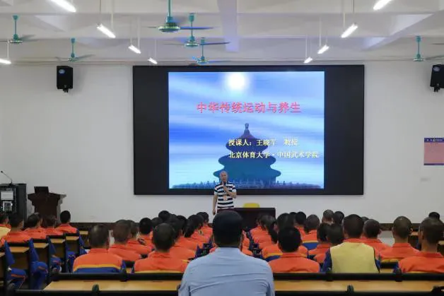 如何通过力量训练改善篮球运动员的速度和敏捷性?_0